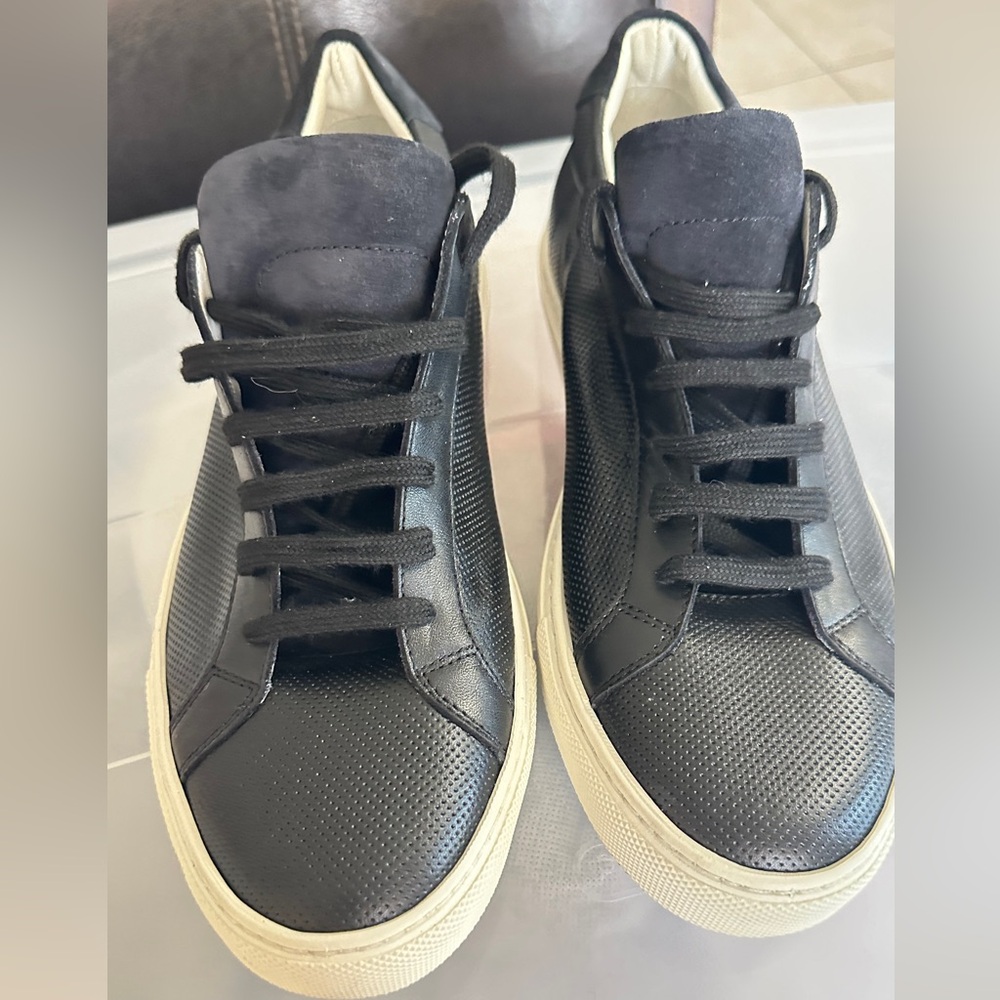 Common project sneakers